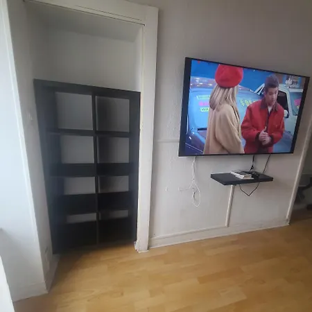 St Michel Pres Du Centre Avec Internet - Entree Autonome Apartment
